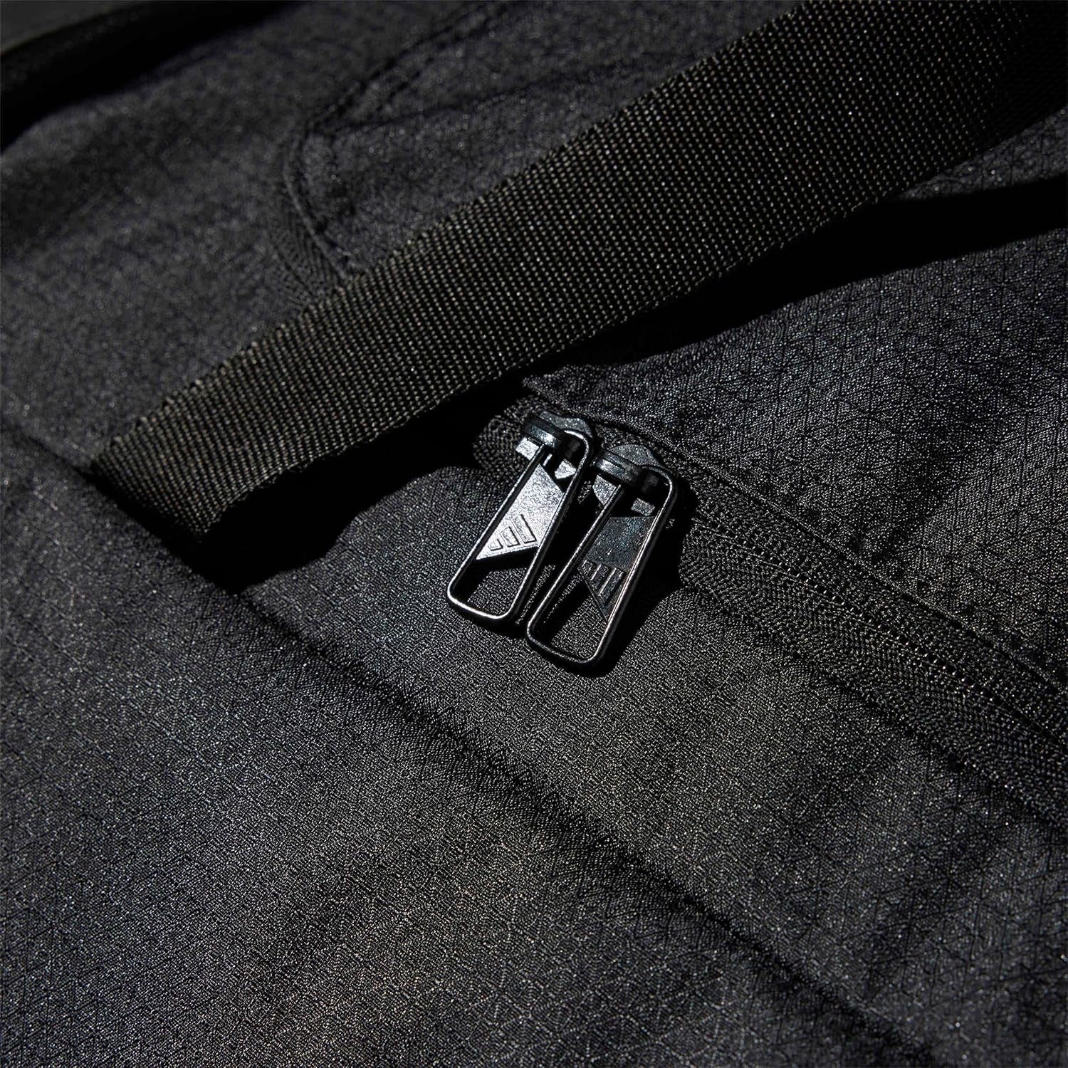 Adidas Unisex Essentials 3-Stripes Duffel Bag